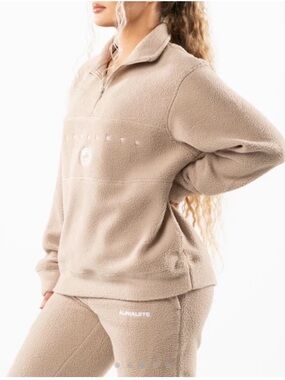 Alphalete Sherpa King Quarter-Zip Pullover - Tan